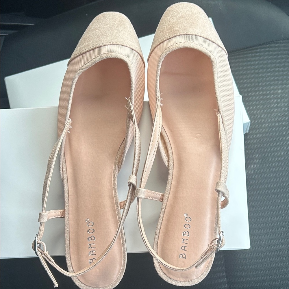 Bamboo Women's Beige Slingback Espadrilles new in box size 9